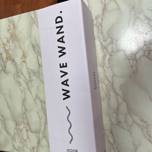 Wave Wand (32mm)  Creates flawless hair waves